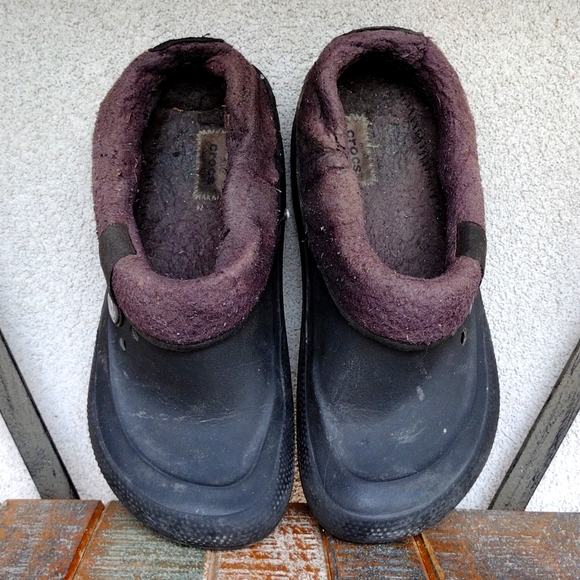 CROC Fleece-lined Cozy Clogs - Picture 4 of 8